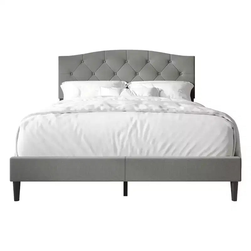 Letto a piattaforma King Size – Testiera Camelback, trapuntatura capitonné a diamante, capacità 272 kg