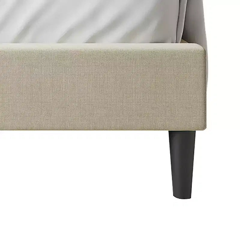 Letto a piattaforma King Size – Testiera Camelback, trapuntatura capitonné a diamante, capacità 272 kg