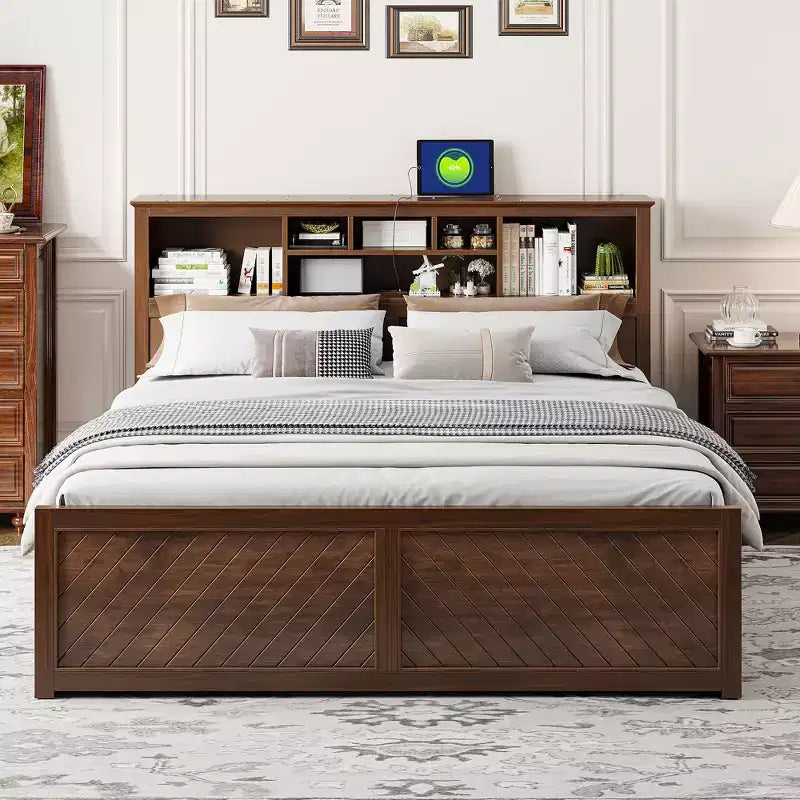 Letto matrimoniale king-size con piattaforma in legno, testiera con vano contenitore, ricarica USB e cassetti