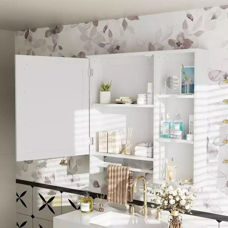 Mobiletto da bagno a muro con grande specchio e ripiani regolabili